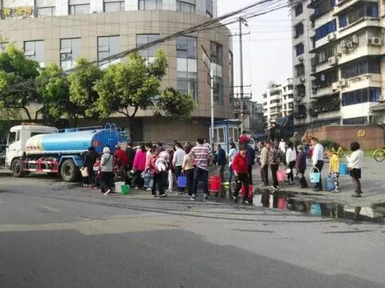 成都自來水公司回應(yīng)1461條停水投訴