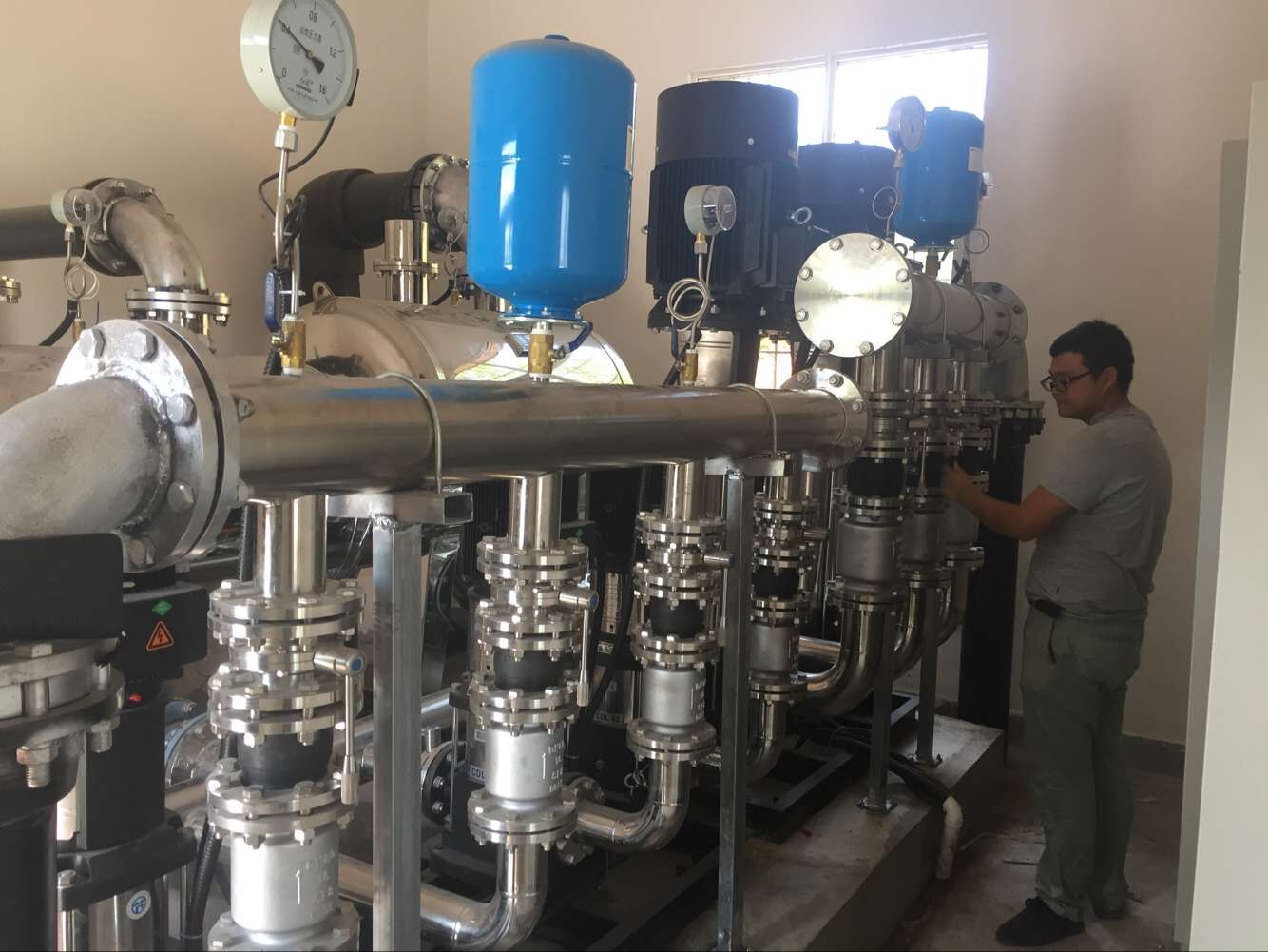 ���ι�ˮ�O���К≺���c��(w��n)���޵ą^(q��)�e